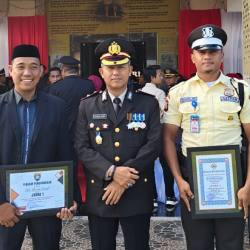Kader Wahdah Islamiyah Raih Penghargaan Satpam Terbaik di HUT Bhayangkara ke-80 Bulukumba