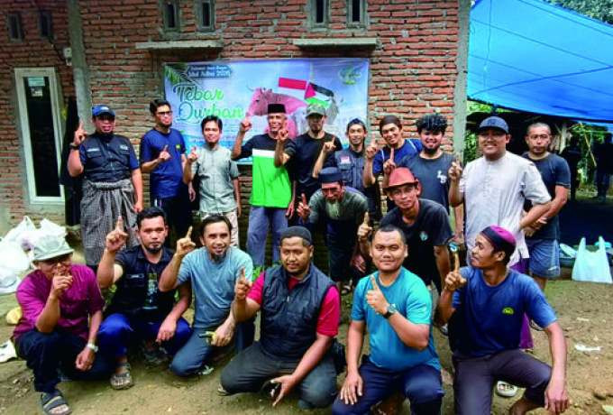 96 Sapi dan 10 Kambing, Wahdah Bulukumba Tebar Qurban